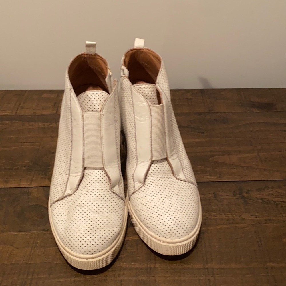 Women’s Sneaker
